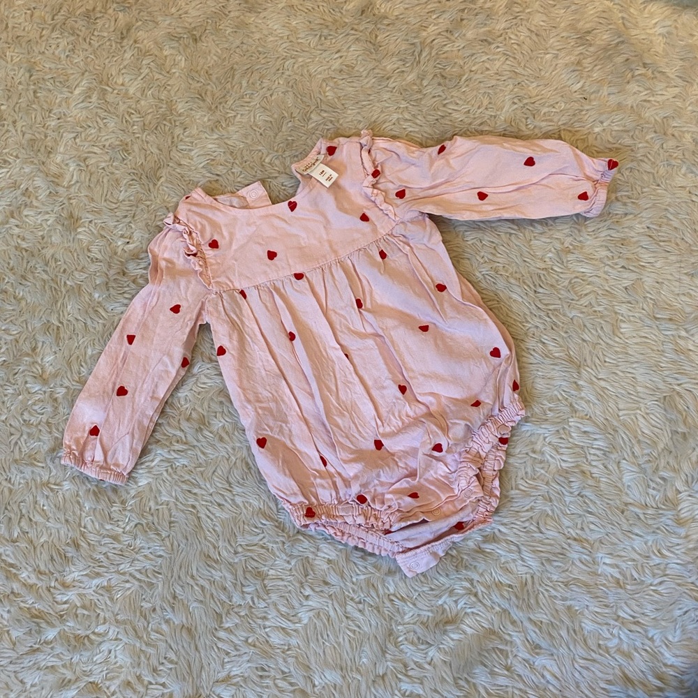 Cat & Jack romper Valentines - 18m
